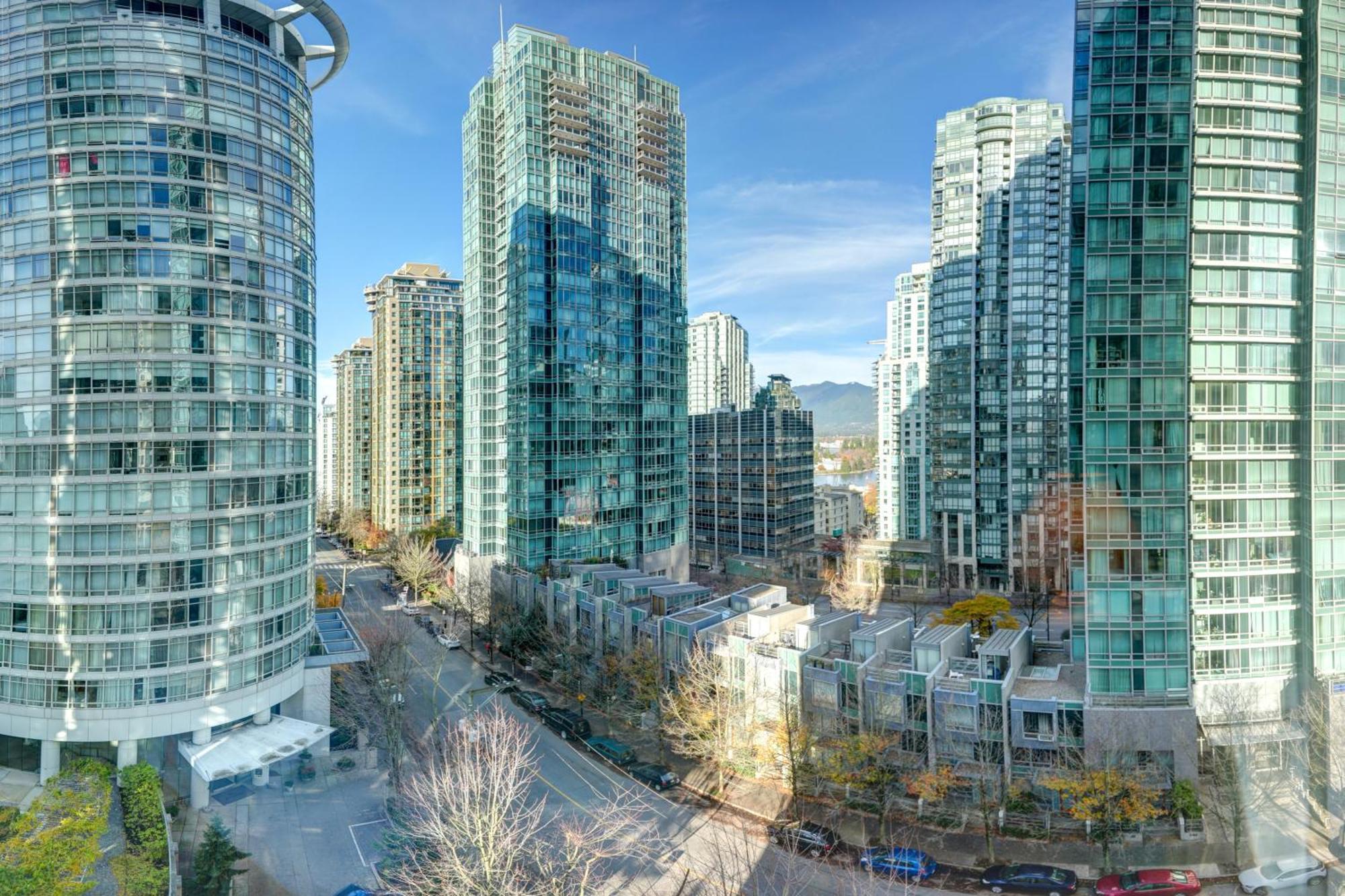Dunowen Properties Vancouver Exterior photo
